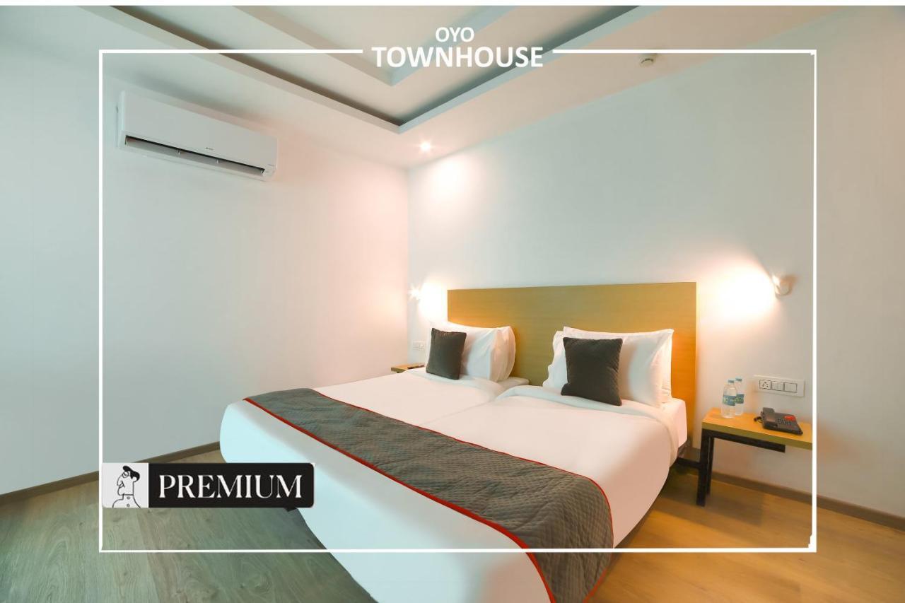 Oyo Townhouse 120 Shushant Lok Gurgaon Exterior foto