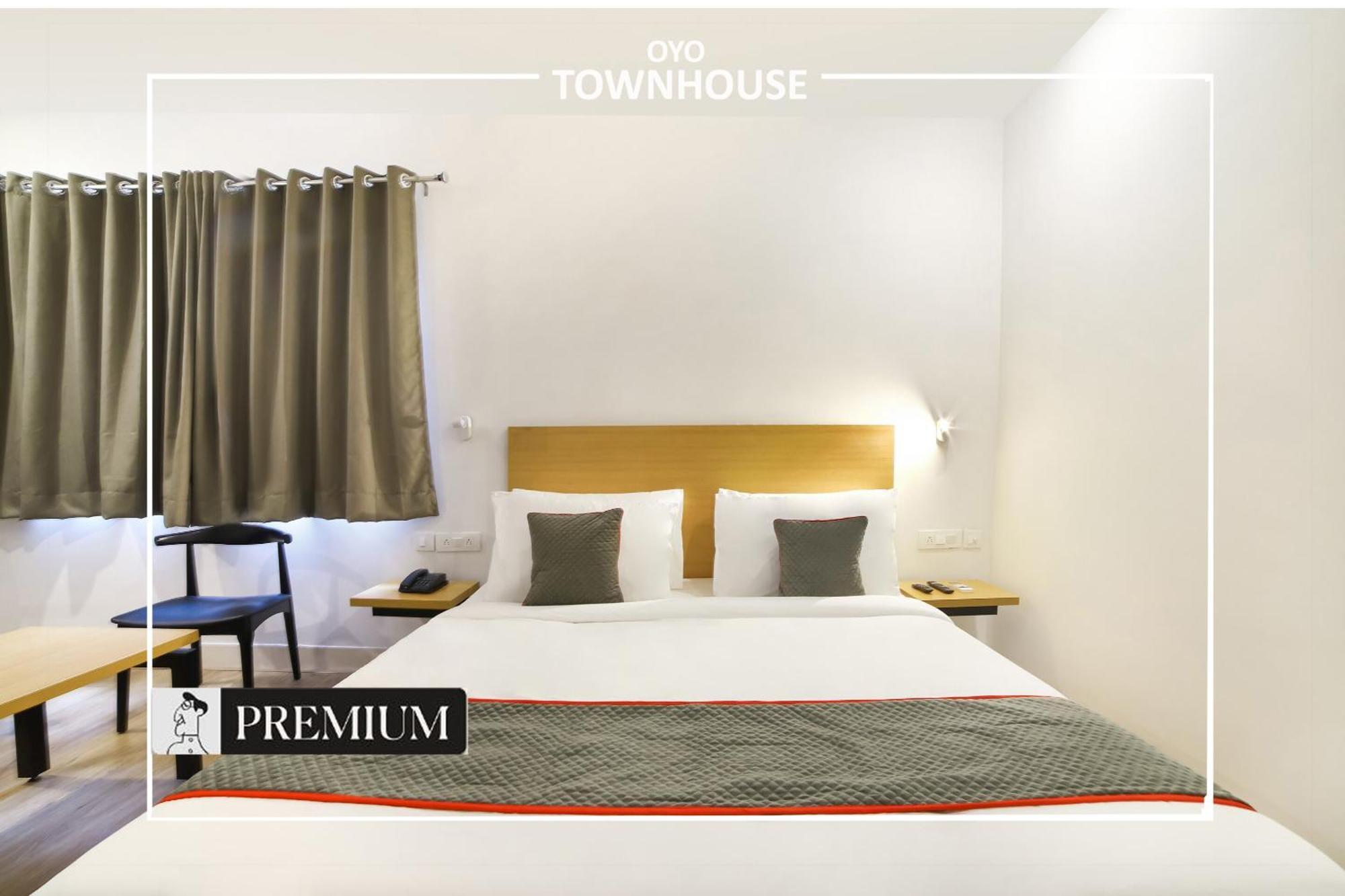 Oyo Townhouse 120 Shushant Lok Gurgaon Exterior foto