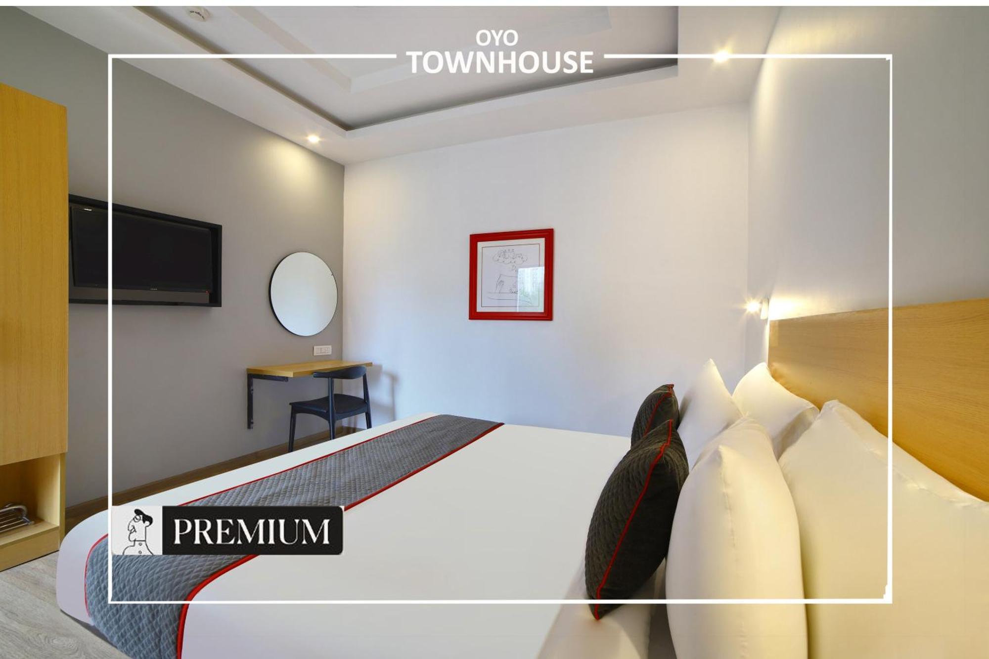 Oyo Townhouse 120 Shushant Lok Gurgaon Exterior foto