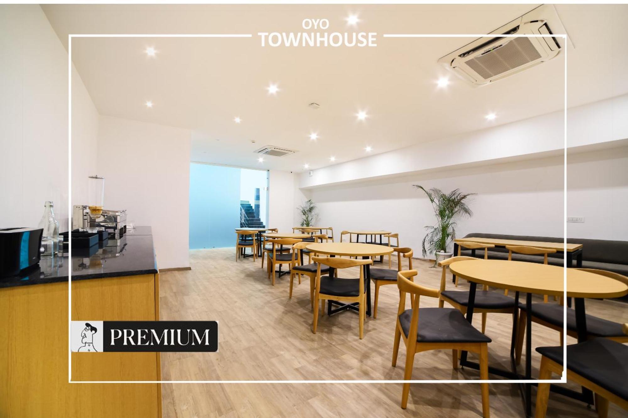 Oyo Townhouse 120 Shushant Lok Gurgaon Exterior foto