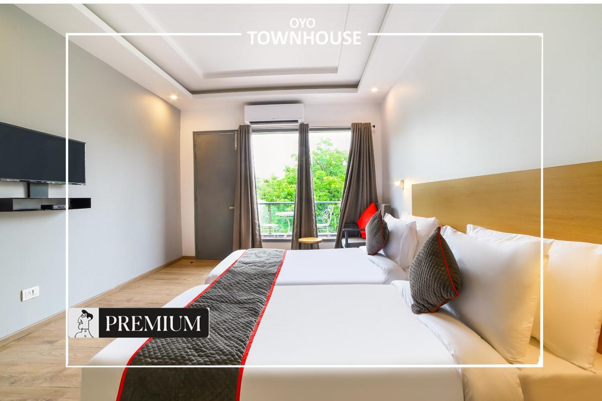 Oyo Townhouse 120 Shushant Lok Gurgaon Exterior foto